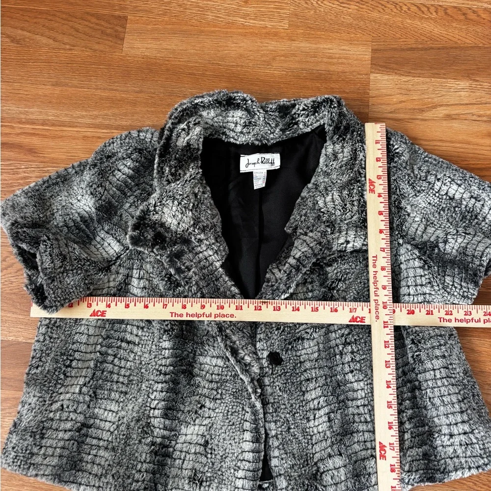 Joseph Ribkoff Faux Fur Cape Sz 12 Cropped Jacket Black White Gray Button Up - Picture 9 of 9